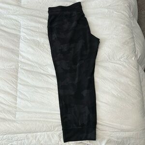 Ready to Rulu high rise cropped jogger pants